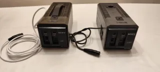 2 alimentatori Sony per fotocamere