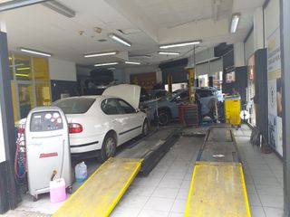 Se traspasa taller Midas en Murcia