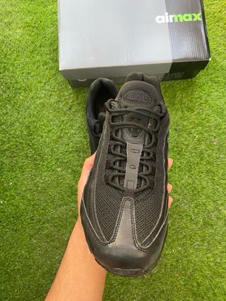 Nike Air Max 95 Negras Talla 42