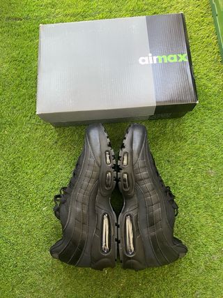 Nike Air Max 95 Negras Talla 42