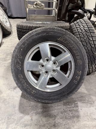 Llantas Jeep Commander/Grand Cherokee