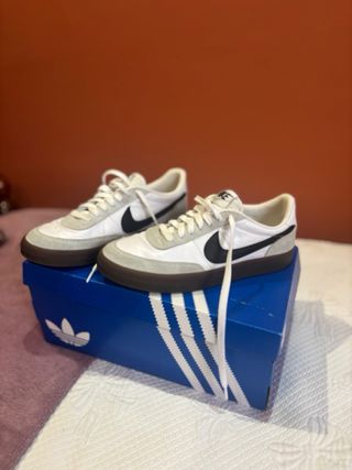 Tenis Nike Blancos y Negros