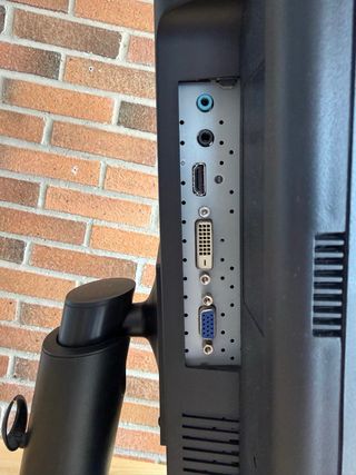 Monitor LG 24” SE PUEDE PONER EN VERTICAL