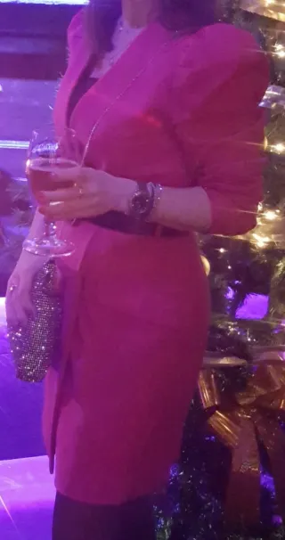 Vestido Zara rosa  con cinturón negro