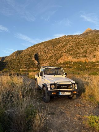 Suzuki Samurai long Body