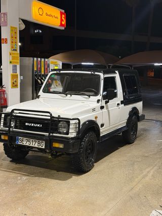 Suzuki Samurai long Body
