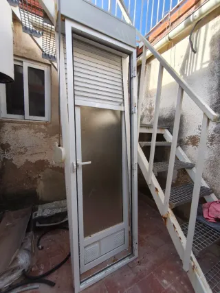 Balconera aluminio 220cm x 62cm