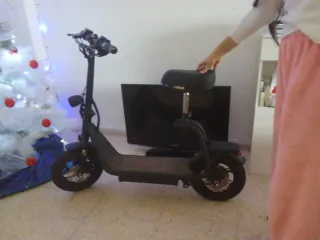Patinete Eléctrico con Asiento
