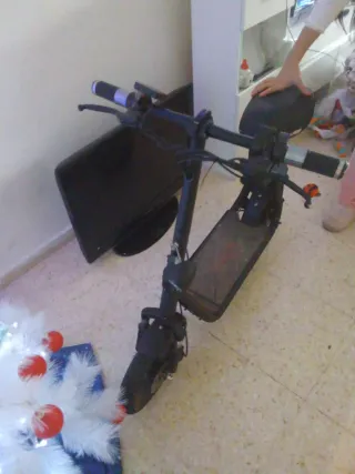 Patinete Eléctrico con Asiento