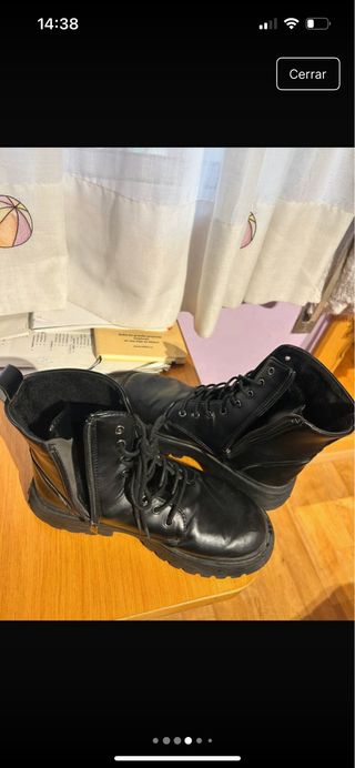 Botines negros con cremallera y cordones