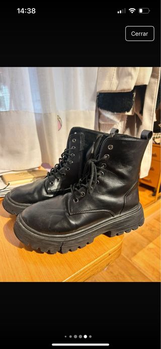 Botines negros con cremallera y cordones