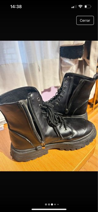 Botines negros con cremallera y cordones