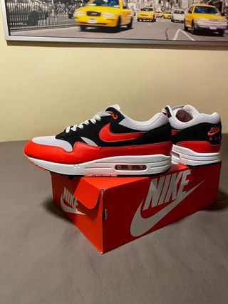 Nike Air Max 1 Negras y Rojas