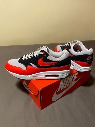 Nike Air Max 1 Negras y Rojas