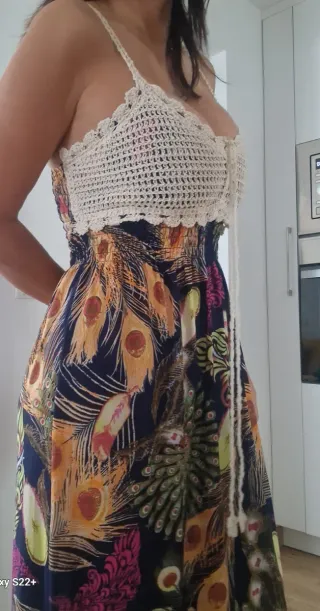 Vestido largo estampado pavo real