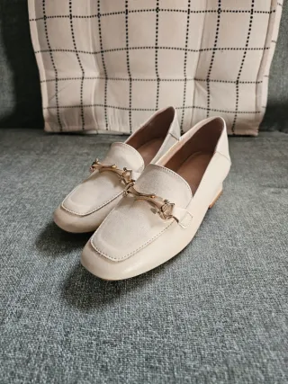 Mocasines beige T.35 nuevos