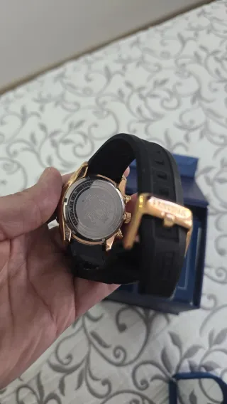 Reloj Festina Cronógrafo Negro y Dorado