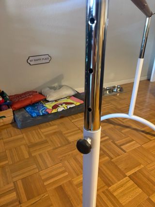 Barra de ballet portátil con altura regulable.