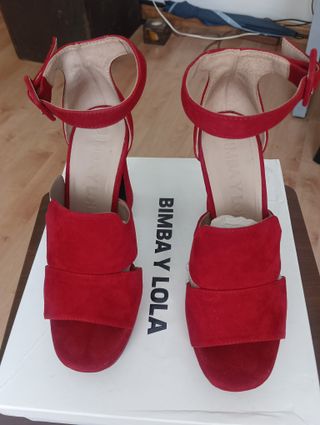 Sandalias Bimba y Lola Rojas