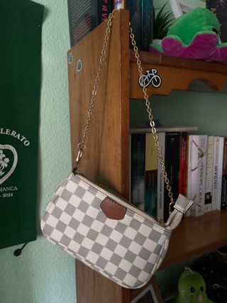 Bolso de mano a cuadros