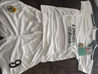 Conjunto Real Madrid Talla Marca 26 es como una XS