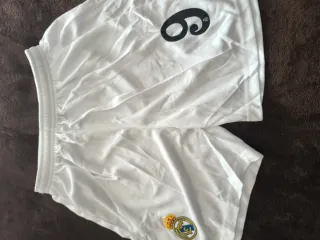 Conjunto Real Madrid Talla Marca 26 es como una XS
