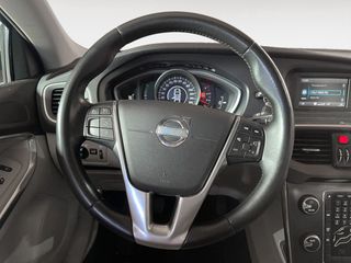 Volvo V40 Momentum