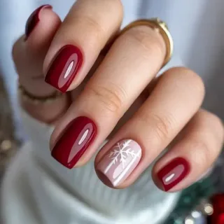 Uñas Semi y Gel Rosa y Plateado