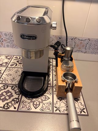 Cafetera DeLonghi Dedica