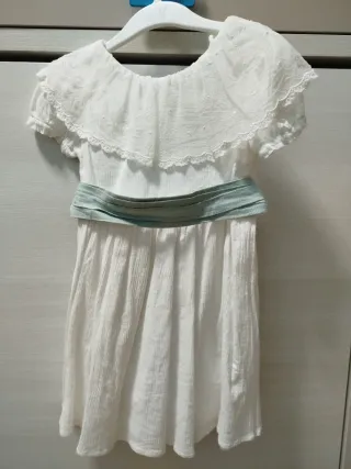 Vestidos de ceremonia blancos y verde agua