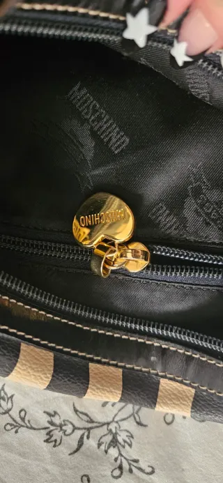 Bolso Moschino Rayas Beige y Negro