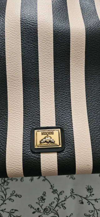 Bolso Moschino Rayas Beige y Negro