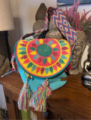 Bolso de verano tejido a mano multicolor