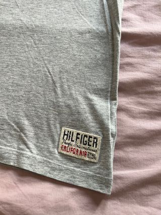 Camiseta Tommy Hilfiger Talla S - Gris - Original