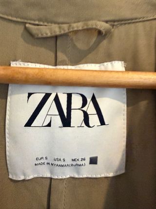 Gabardina Zara verde