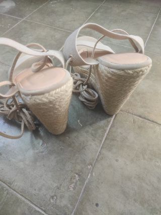 Sandalias Cuña Cuccoo Beige Talla 38