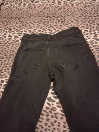 Jeans neri strappati Zara taglia 40