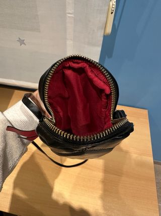 Bolso bandolera Revlon negro acolchado