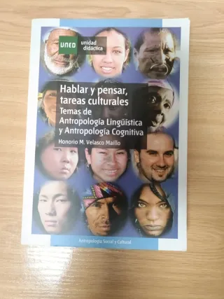 Tres libros de primero de Antropología de la UNED