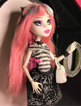 Muñeca Monster High Rochelle basica (leer anuncio)