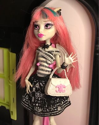 Muñeca Monster High Rochelle basica (leer anuncio)