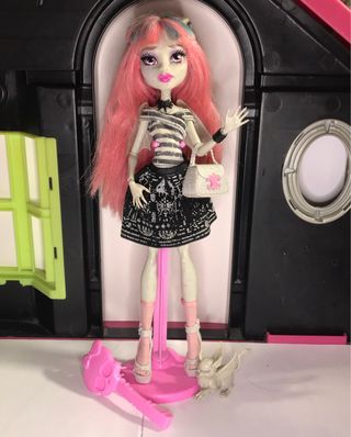 Muñeca Monster High Rochelle basica (leer anuncio)