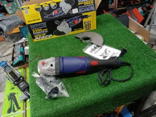 Smerigliatrice angolare Royce 2350W