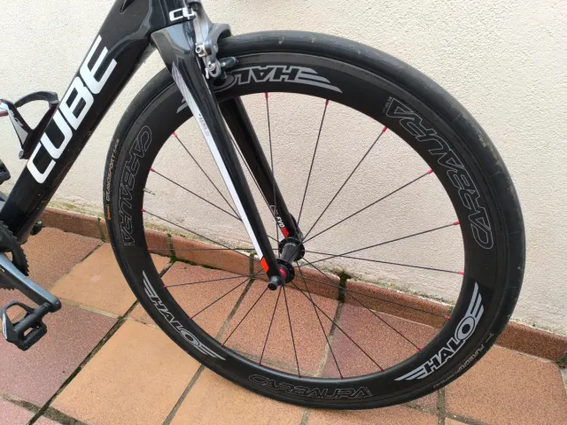 Bicicleta Cube Agree c62 Carbono Talla 56