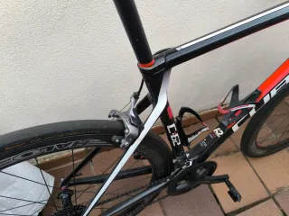 Bicicleta Cube Agree Carbono Talla 56