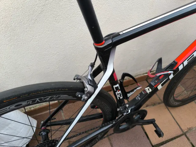 Bicicleta Cube Agree c62 Carbono Talla 56