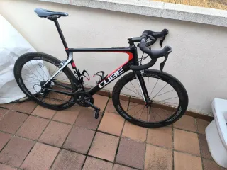 Bicicleta Cube Agree Carbono Talla 56