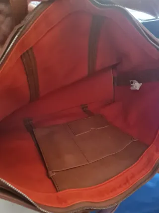 Bolso de piel marrón