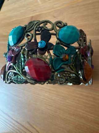 Pulsera bisutería flores y piedras