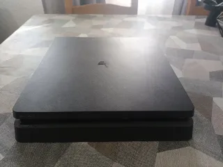 PS4 (PlayStation 4) Nero + 2 Controller